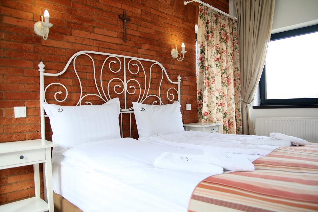 Conacul Bratescu Hotell Bran  Exteriör bild