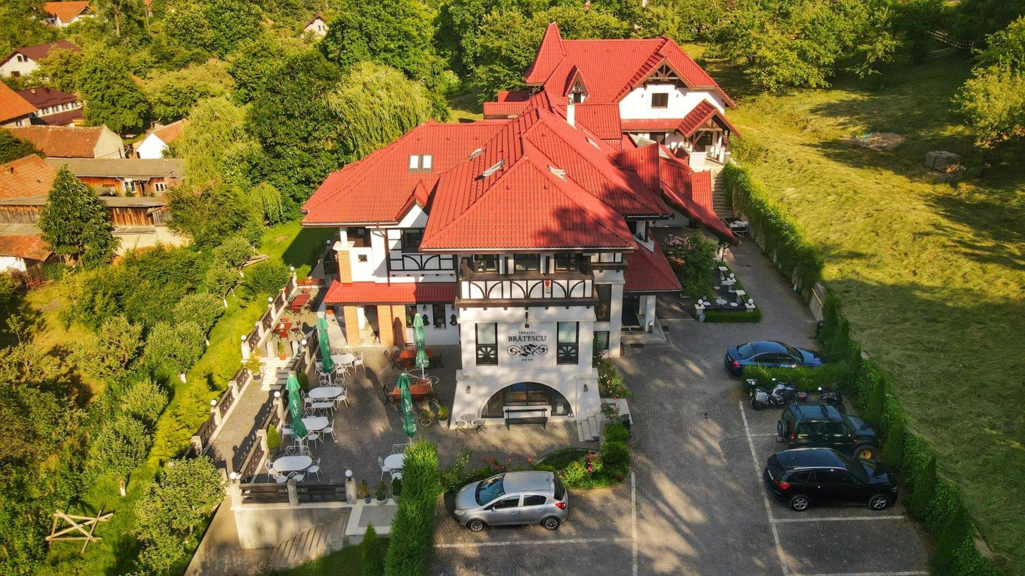 Conacul Bratescu Hotell Bran  Exteriör bild