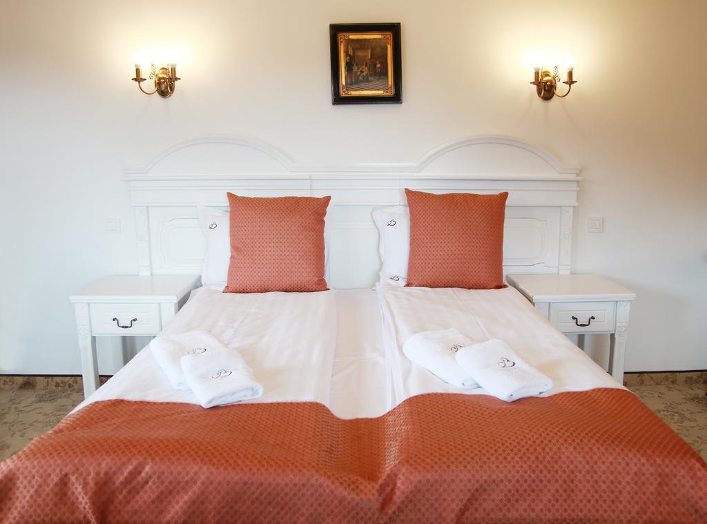 Conacul Bratescu Hotell Bran  Rum bild