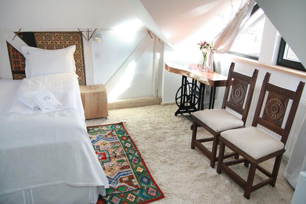 Conacul Bratescu Hotell Bran  Rum bild
