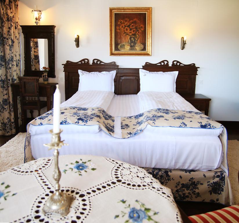 Conacul Bratescu Hotell Bran  Rum bild
