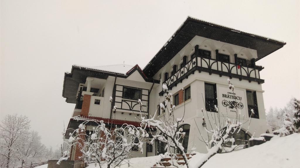 Conacul Bratescu Hotell Bran  Exteriör bild