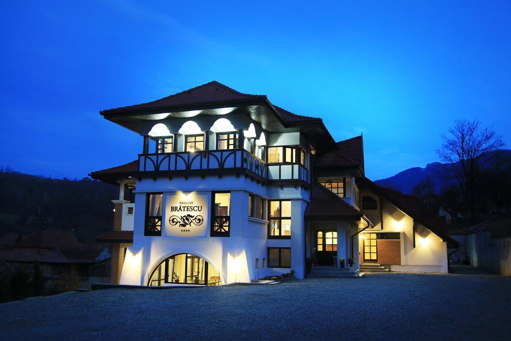 Conacul Bratescu Hotell Bran  Exteriör bild