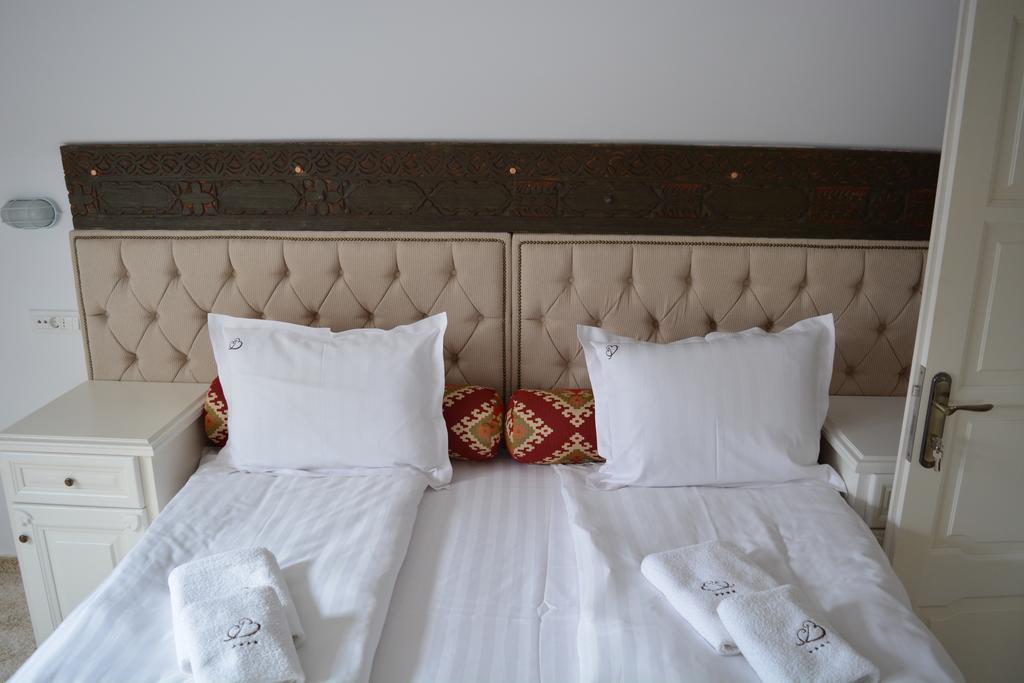 Conacul Bratescu Hotell Bran  Exteriör bild